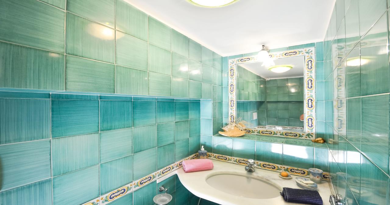 Amore Rentals - Casa Raffi Positano Luaran gambar